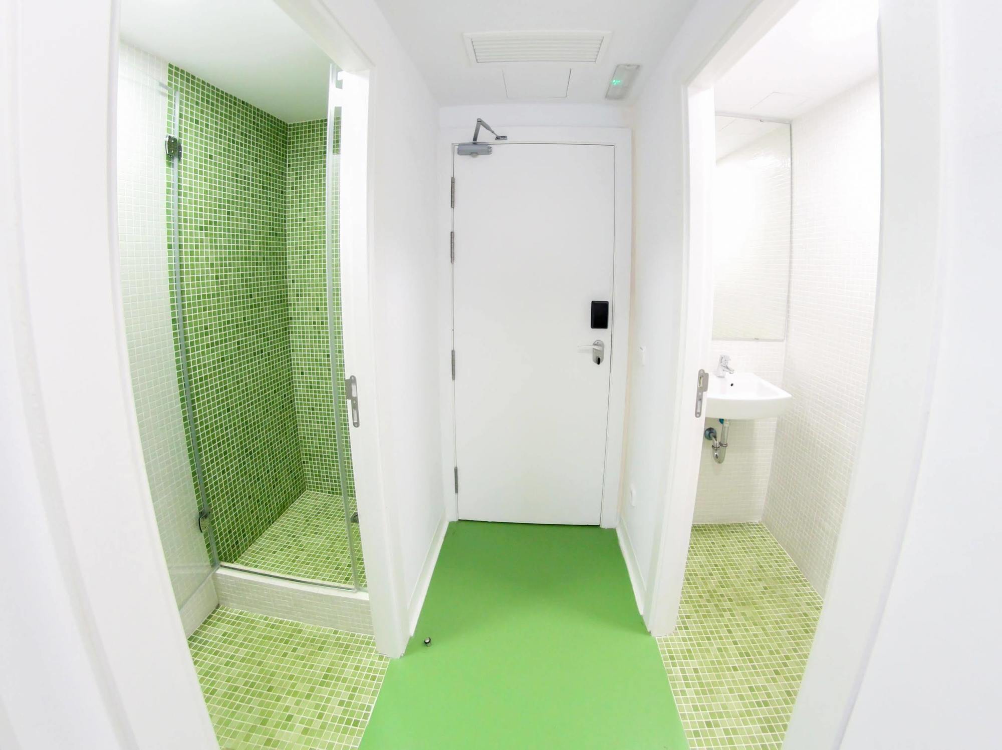 Sant Jordi Hostels Sagrada Familia Barcelona Ngoại thất bức ảnh