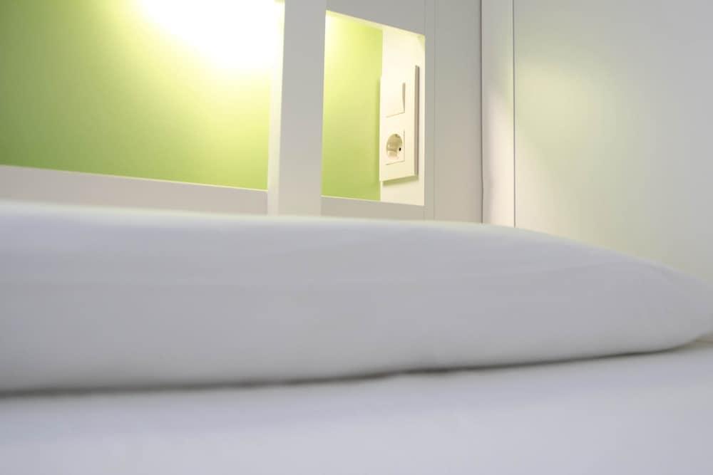 Sant Jordi Hostels Sagrada Familia Barcelona Ngoại thất bức ảnh